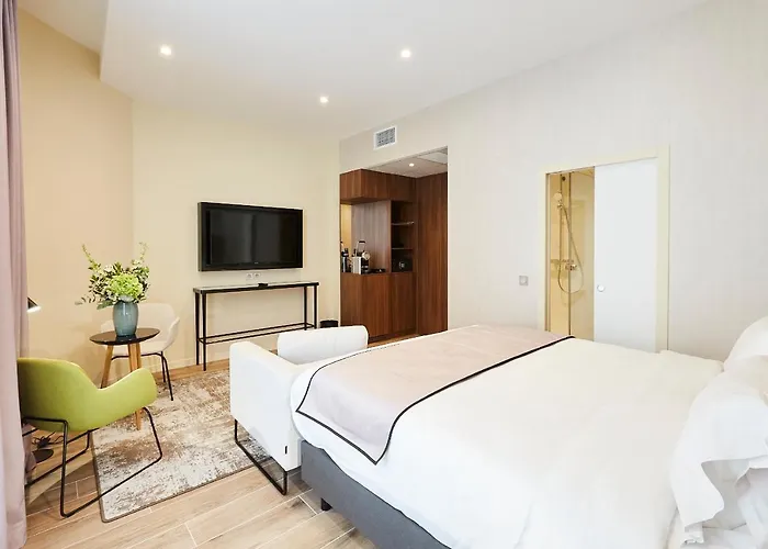 Quality Centre Hotell 3*